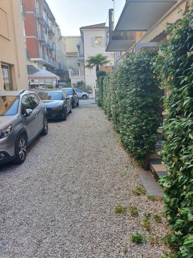 Hotel Venezia Rimini Bagian luar foto