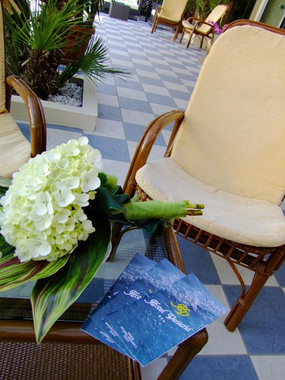 Hotel Venezia Rimini Bagian luar foto